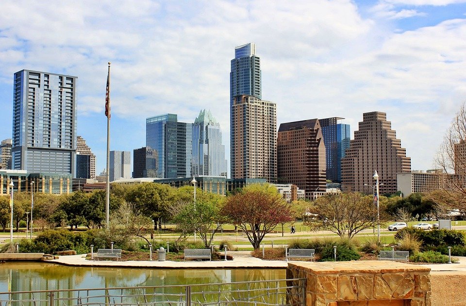 Texas Bill Boosts Homes on Smaller Lots: What It Means for Your Lone Star Card Benefits - HHSC Update May 2026