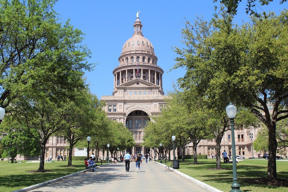 Texas Sellers Trim Prices: Your Guide to Saving with the Lone Star Card in May 2026